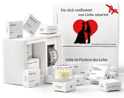 Image de Coffret cadeau de 12 bougies parfumées avec message romantique, fabriquées en cire de soja