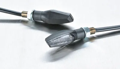 Obrázek produktu pro PROTECH RC-20 LED směrovka, pravá přední / levá zadní / Obsah balení: 1 kus, plast, černá barva