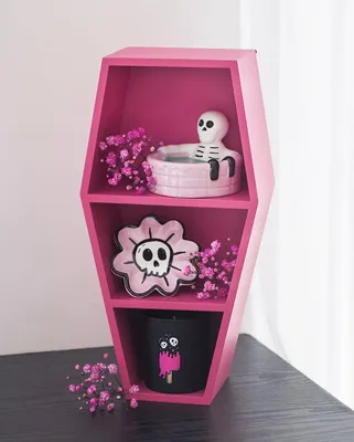 Produktbild von Sargregal Pink – Gothic Wandregal im Coffin Design – Holz Deko Regal 40cm – für Erwachsene – Halloween Karneval Summerween Deko