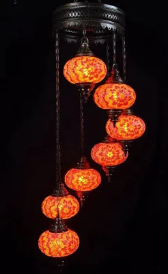 Produktbild von 7-globige türkische Hängelampe aus orangefarbenem Mosaikglas – orientalische Kronleuchter mit 7 Mosaik-Glaskugeln
