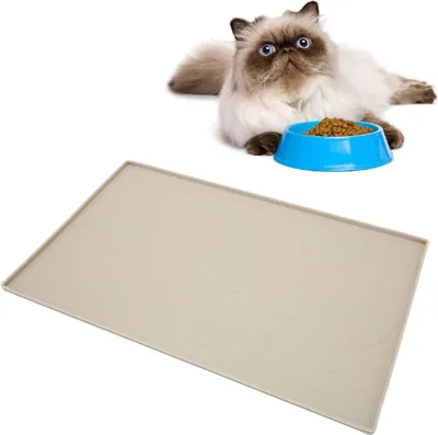Produktbild von Wasserdichte Antirutsch-Silikon-Katzenfuttermatte - lebensmittelechte beige Platzmatte für Katzen und Hunde