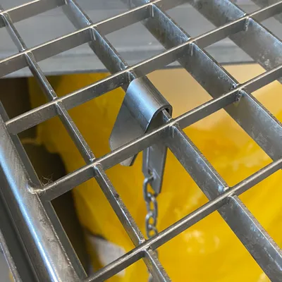 Produktbild von ECI® Gitterrostsicherung für Kellerschächte 1 Paar