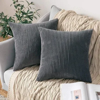 Produktbild von 2er Set Kordsamt Kissenbezug, Deko Kissenhüllen, Dekokissen Zierkissenbezug 40x40 cm, Sofakissen Couchkissen Dekokissen Kissenbezug für Sofa Sessel Zuhause Schlafzimmer, Grau