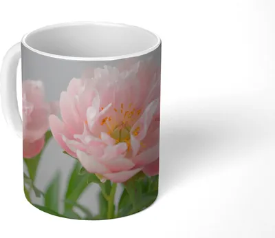Produktbild von MuchoWow® Tasse Kaffeetasse Kaffeebecher 350 ml Blumenstrauß aus rosa Pfingstrosen Teetasse - Fototasse - Becher - Keramikbecher - Teebecher - Kaffeetasse - Bürotasse