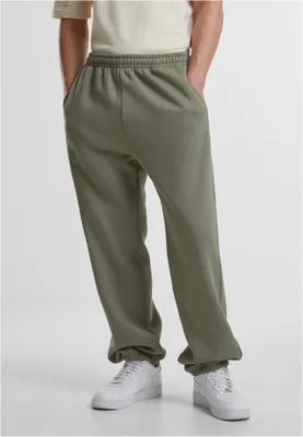 Imagen del producto de Urban Classics: Pantalones de chándal para hombre, modelo Ghoxug, color verde oliva, talla XL