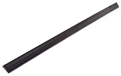 Zdjęcie produktu dla Uszczelka zewnętrzna szyby drzwi przednich, prawa strona (Omix 12303.72)