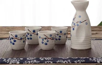 Produktbild von Fine Asianliving Sake Set Geschenkbox Weiß Blaue Blüten Handgemacht - Hayato Set/5