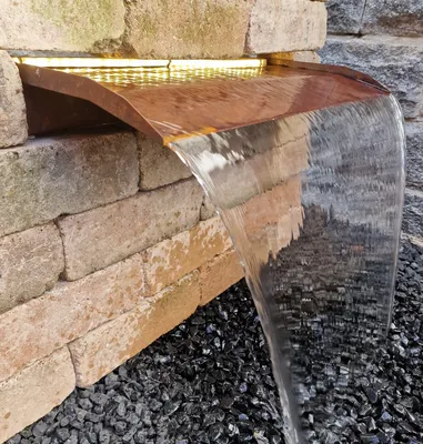 Produktbild von Wasserfall 60 cm langer Auslauf aus Cortenstahl LED-Beleuchtung Speyer