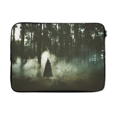 Produktbild von MuchoWow® Laptop Hülle 14 ZollGespenstische Hexe im Wald Laptoptasche - Laptoptasche - Stoßsicher - Schutzhaube