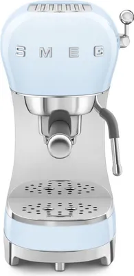 Produktbild von SMEG ECF02PBEU Siebträger Espresso-/Kaffemaschine pastellblau