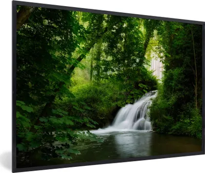 Produktbild von MuchoWow® Gerahmtes Poster Wasserfall - Natur - Grün 90x60 cm - Poster mit Schwarzem Bilderrahmen Wandposter Rahmen Foto Bilder - Fotorahmen - Foto-Plakat