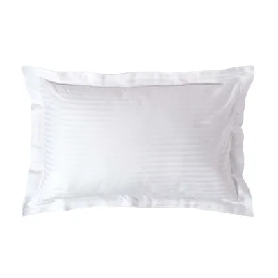 Produktbild von HOMESCAPES Kopfkissenbezug mit Stehsaum Fadendichte 330 Weiss, 48 x 74 cm
