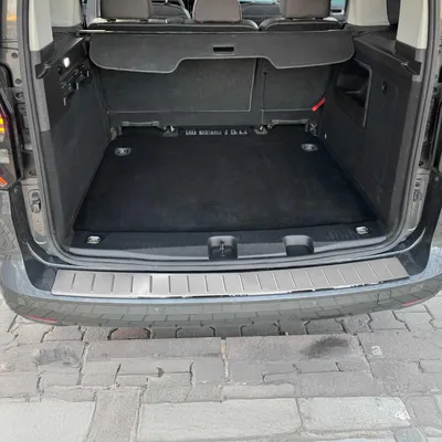 Image de Protection du seuil de chargement pour VW Caddy 2021-2025 Chrome Inox Brillant