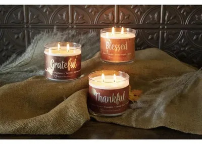 Immagine prodotto di Candela Milkhouse Candle, edizione speciale per il Ringraziamento, barattolo da 12 once: "Grati"