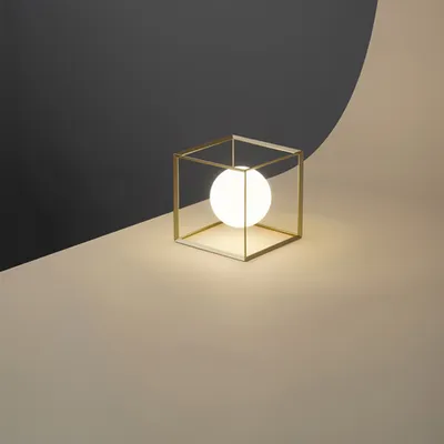 Zdjęcie produktu dla Metalowa lampa biurkowa Industrial Cube Gold 1 Light