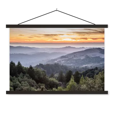 Produktbild von MuchoWow® Textilposter Berge - Sonne - Wald - Landschaft 90x60 cm mit schwarzem Rahmen - Aufhängungssatz