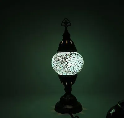 Image de Lampe mosaïque turque - Lampe de table artisanale - Lampe orientale marocaine - Ø 12 cm, hauteur 30 cm - Colorée et unique