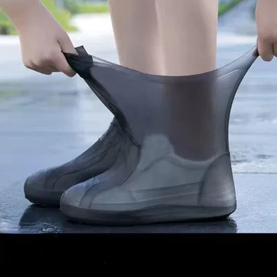 Produktbild von Wasserdichte Laufschuhe für Außen - Anti-Slip, Schneerecht und abriebfest - Latex-Schuhe für Erwachsene - schwarz - Größe M (geeignet für Schuhgrößen 34-40)