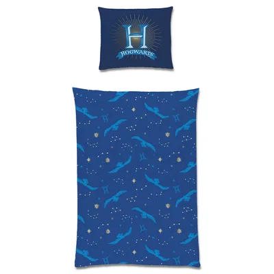 A pillowcase and a duvet cover with a Harry Potter theme are displayed against a white background.