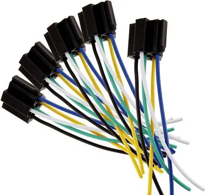 Obrázok produktu pre Zásuvka pre automatické relé 12 V DC – 5-pólová – 5 vodičov – zásuvka 30/40 A.
