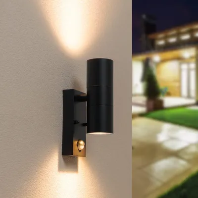 Image de HOFTRONIC - Applique murale LED 8W 2700K IP44 Noir détecteur mouvement