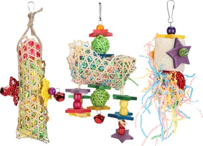 Productafbeelding van 3 stuks rieten hangende kooi voor papegaaien, met haak, als kauwspeelgoed. Accessoires