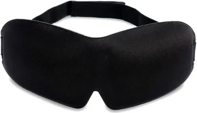 Zdjęcie produktu dla Maska na oczy Intirilife w kolorze CZARNYM - Ergonomicznie ukształtowana maska do spania unisex zapewniająca spokojny sen - Idealnie przylega do nosa i pozostawia więcej miejsca na oczy i rzęsy