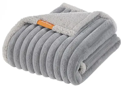 Produktbild von Feandrea Hundedecke, wasserdichte Decke, S, 73 x 63 cm – Größe S (73 x 63 cm)