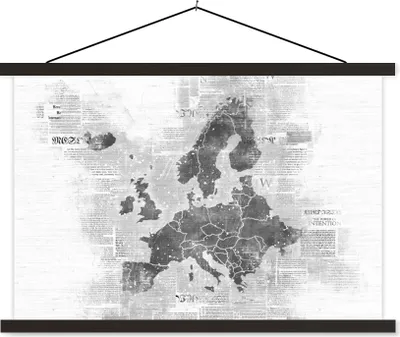 Produktbild von MuchoWow® Textilposter Eurocard auf Zeitungspapier - schwarz und weiß 120x80 cm mit schwarzem Rahmen - Wanddeko