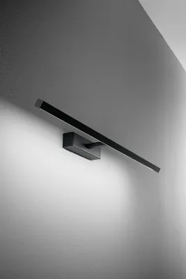 Produktbild von LED-Wandleuchte der Serie 8040 in schwarzem Metall, 12 W, einstellbare Farbtemperatur 3000 K/4000 K/6000 K, um 300° verstellbarer Diffusor - Perenz