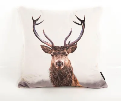 Produktbild von Kissenhülle Hirschkopf mit Kuschelrückseite weiß 45x45cm von Magma