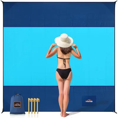 Produktbild von Stranddecke XL 200x200cm Sandfrei Ultraleicht Schnelltrocknend Spritzwassergeschützt Campingdecke Picknickmatte Strandtuch Dunkelblau Blau mit Heringen Tragetasche