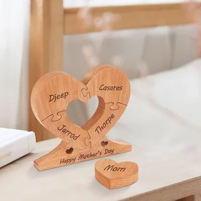 Obrázek produktu pro Personalizované dřevěné puzzle se jmény, personalizovaný umělecký předmět s 1-8 jmény rodiny, perfektní domácí dekorace a dárek ke Dni matek nebo narozeninám pro maminku