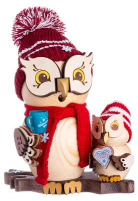 Produktbild von Drechslerei Kuhnert Räucherfiguren Weihnachtsmarktbesuch mit Kind - Eulen aus Holz - ca. 15 cm - 37240