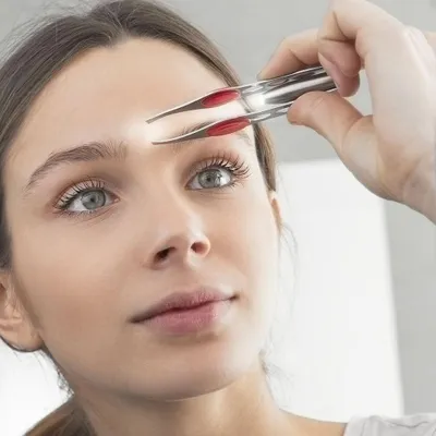 Obrázok produktu pre Pinzety na odstraňovanie chĺpkov s LED lunetami InnovaGoods