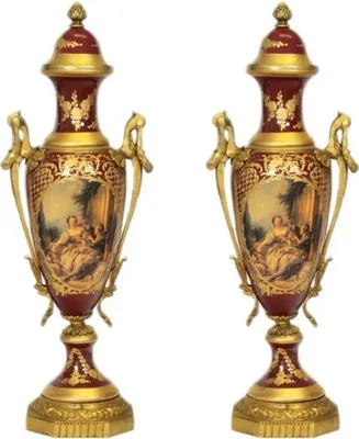 Produktbild von Casa Padrino Barock Porzellan Pokal Set Bordeaux Rot / Gold B20 H58 cm (2 Stück) - Grand Decor - Hotel Dekoration