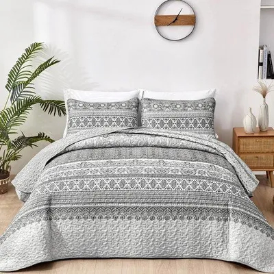 Obrázek produktu pro Sada přehozů na postel Unyqoos® o rozměrech 240 x 260 cm, 3dílná, včetně 2 povlaků na polštáře 50 x 75 cm – polyesterový přehoz na postel a pohovku, prodyšný, hypoalergenní