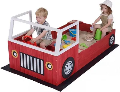 Produktbild von Sandkasten, Sandkiste im Feuerwehrauto-Design mit Steuerrad, Ecksitzen & Sitzbank, inkl. Bodenplane, Sandbox Outdoor für Kinder ab 18 Monaten, 80 x 156 x 70 cm, rot