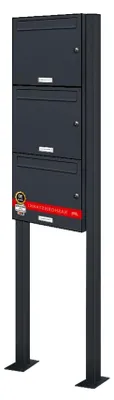 Produktbild von 3er Standbriefkasten in Anthrazitgrau RAL 7016 als 3-Fach Briefkastenanlage DIN A4 im modernen Design