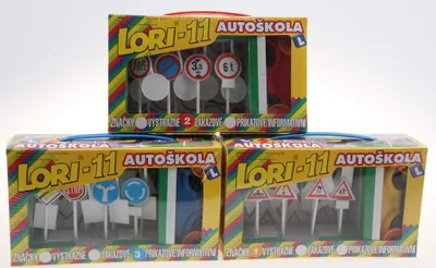 Produktbild von Set LORI 11 Auto-Schul-Verkehrszeichen 16 Stück+2 Kegel+Plastikauto