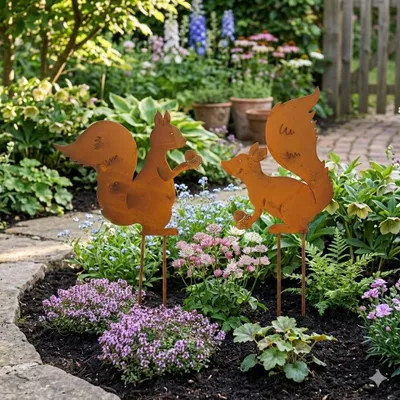 Produktbild von Herbstzauber für das ganze Jahr: 2er Set Beetstecker „Eichhörnchen“ in Edelrost-Optik