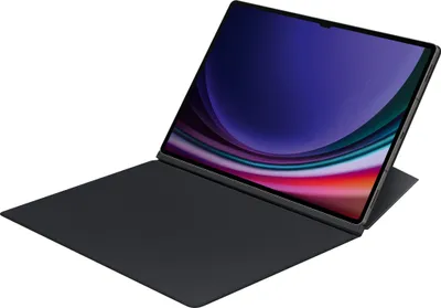 Produktbild von Samsung Smart Book Cover Tablet-Hülle Schwarz für Galaxy Tab S10 Ultra / Tab S9 Ultra aus Kunstleder, TPU, Mikrofaser, Original, zweiteilig, mit Standfunktion (Hoch-/Querformat), Auto-Wake/Sleep, Magnetverschluss, integrierter S Pen Aufbewahrung und antimikrobieller Beschichtung, Maße: 216,5 x 13,9 x 327 mm (B x T x H), Gewicht: 548 g