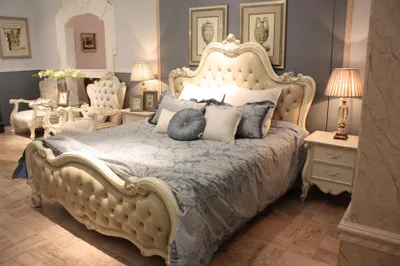 Obrázok produktu pre Dizajnová manželská posteľ postele do spálne Kožený hotel 184x214cm Chesterfield