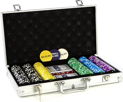 Obrázek produktu pro Pokerový set v praktickém kufříku ULTIMATE, 300 žetonů