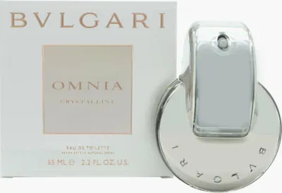 A product shot of a Bvlgari Omnia Crystalline perfume bottle and its packaging.