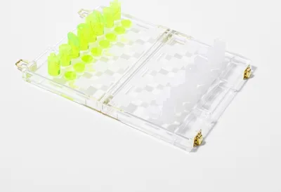 Produktbild von Sunnylife - Spiele Lucite Reiseschach & Damespiel