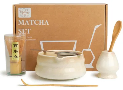 Immagine prodotto di Set per Matcha, 6 pezzi: ciotola in Vetroceramica beige, frustino in bambù (chasen), setaccio, cucchiaino e accessori