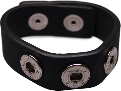 Produktbild von Schwarzes Armband mit Druckknopfverschluss, 21,5 cm lang und 0,5 cm hoch