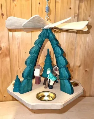 Produktbild von Deckenpyramide mit Figuren Erzgebirge farbig Höhe ca. 20cm NEU