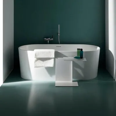 Imagen del producto de Laufen Val, bañera oval independiente, con rebosadero